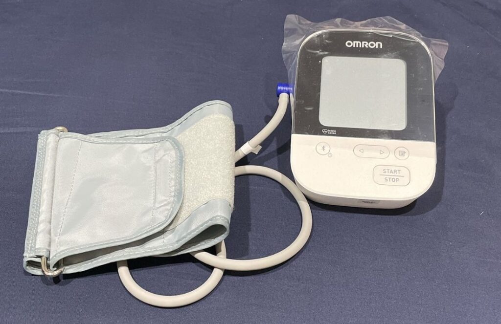 歐姆龍藍芽電子血壓計(HEM-7157T)主體